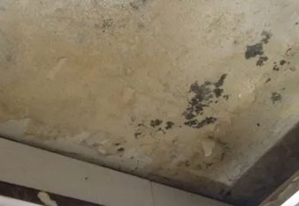 乌恰阳台漏水维修公司分享下乌恰卫生间渗水维修需要注意哪些问题。